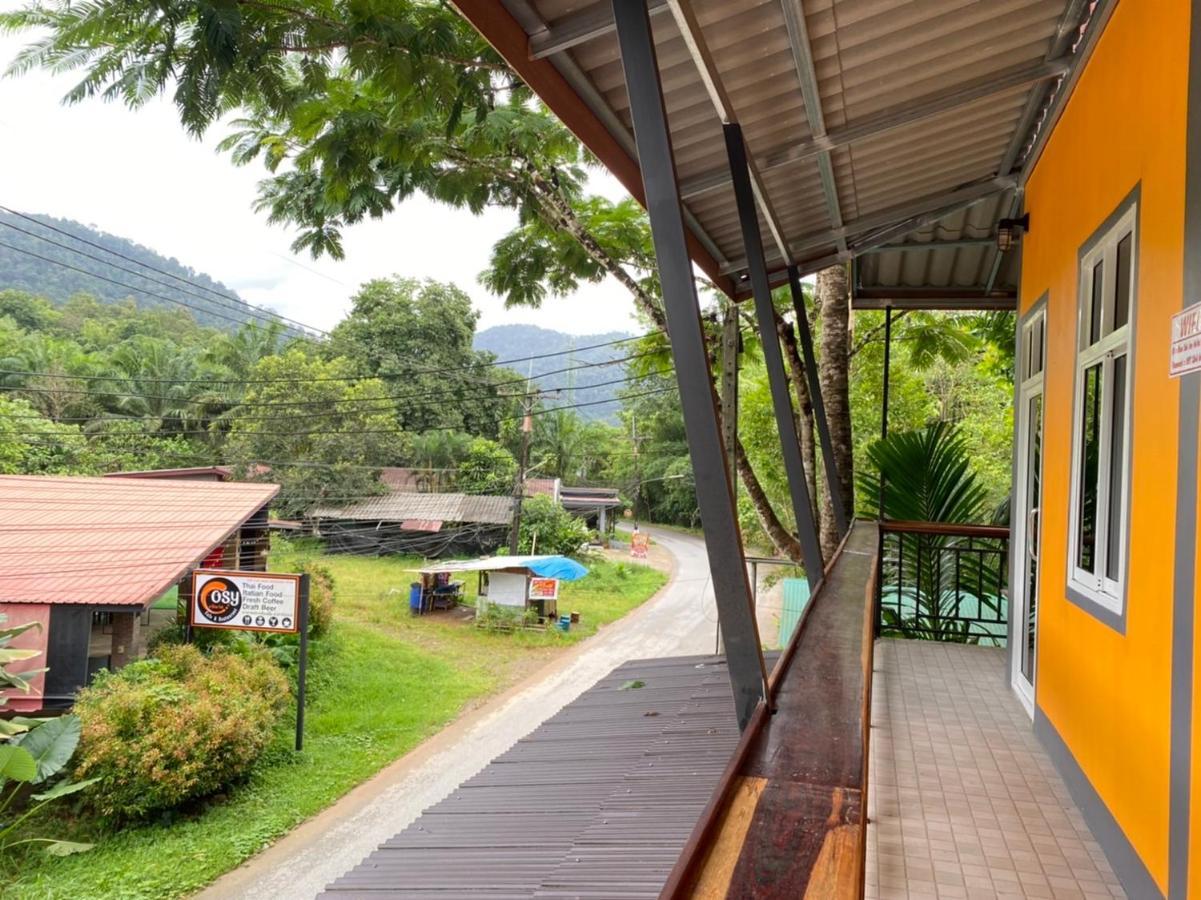 Khao Sok Inn Hostel Khao Sok National Park Esterno foto