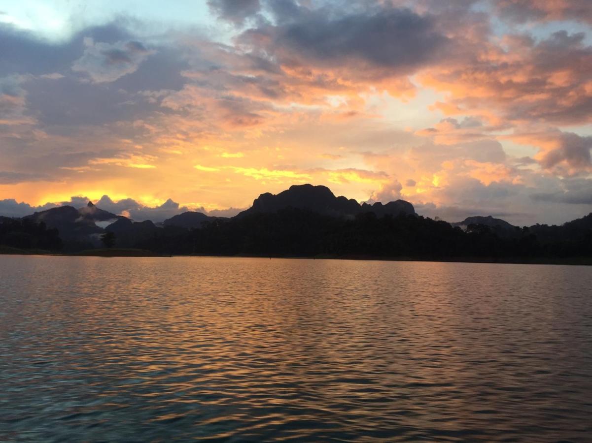 Khao Sok Inn Hostel Khao Sok National Park Esterno foto
